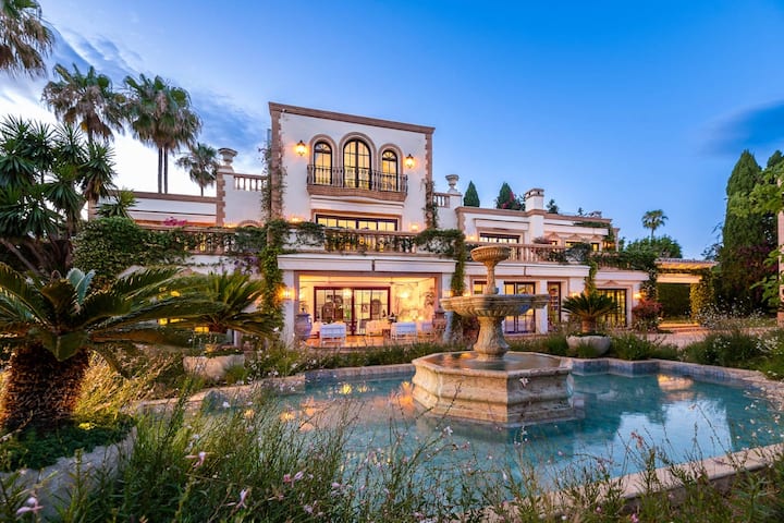 Private Estate Near The Sea-el Paraiso - Estepona