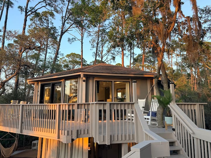 Waterfront Tree House | Ht Pool | Harbour Town 24 - South Carolina