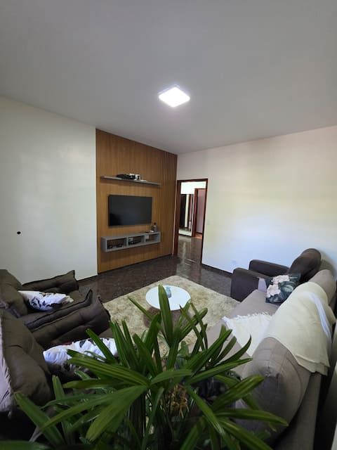 Airbnb em destaque: Casa Grande 15 min from the Falls and 8 min from Argentina em Cascavel