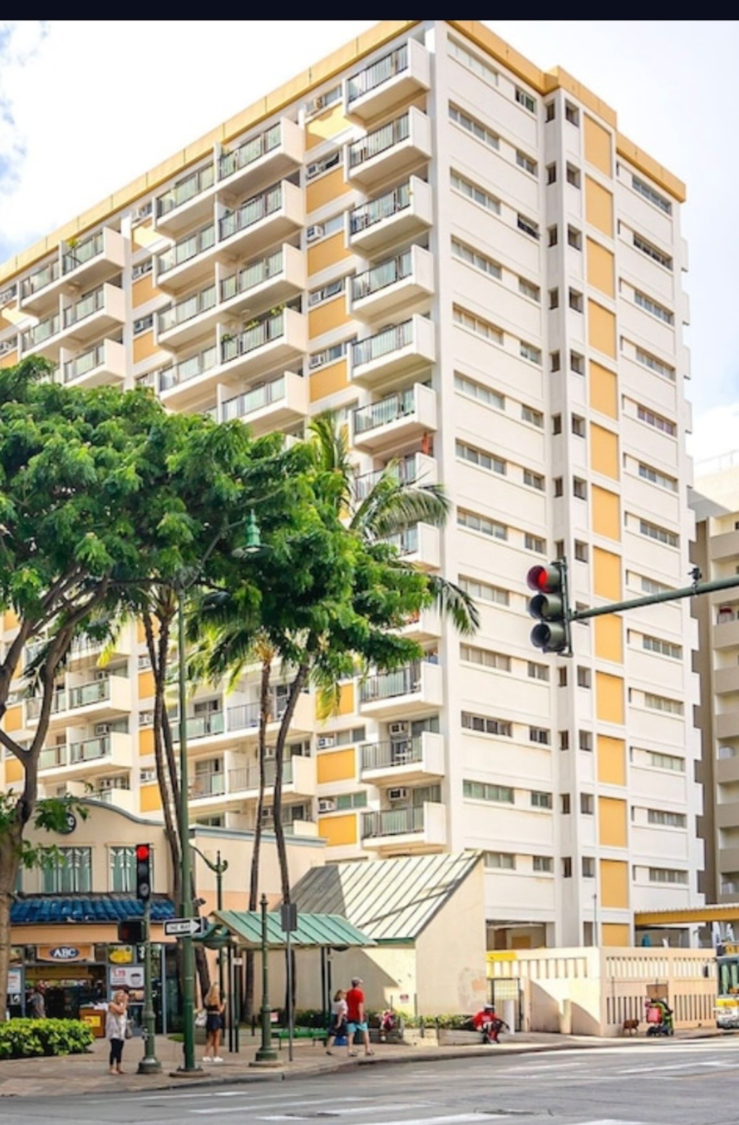 FREE parking! Waikiki beachside 2 bed 2 bath condo - Image 67