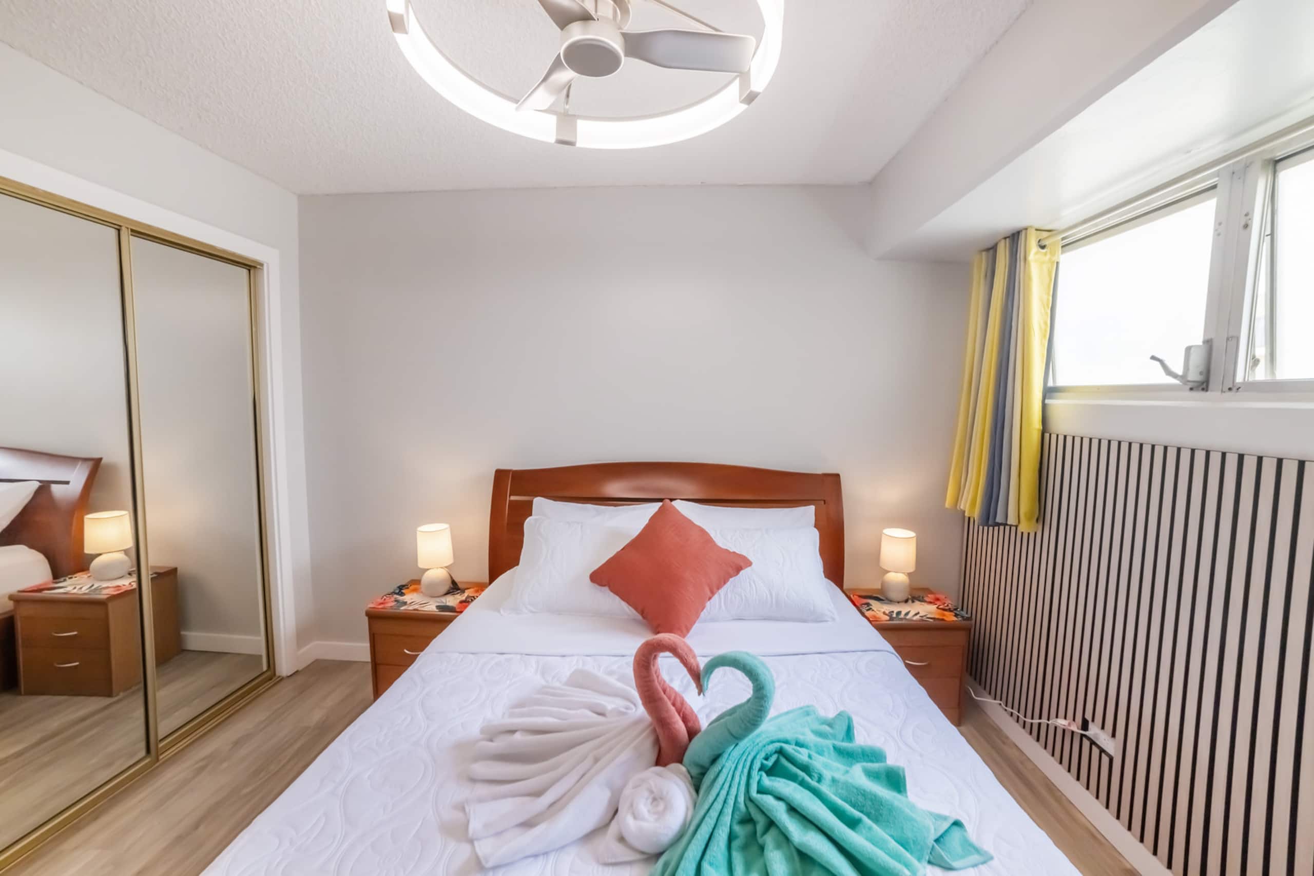 FREE parking! Waikiki beachside 2 bed 2 bath condo - Image 31