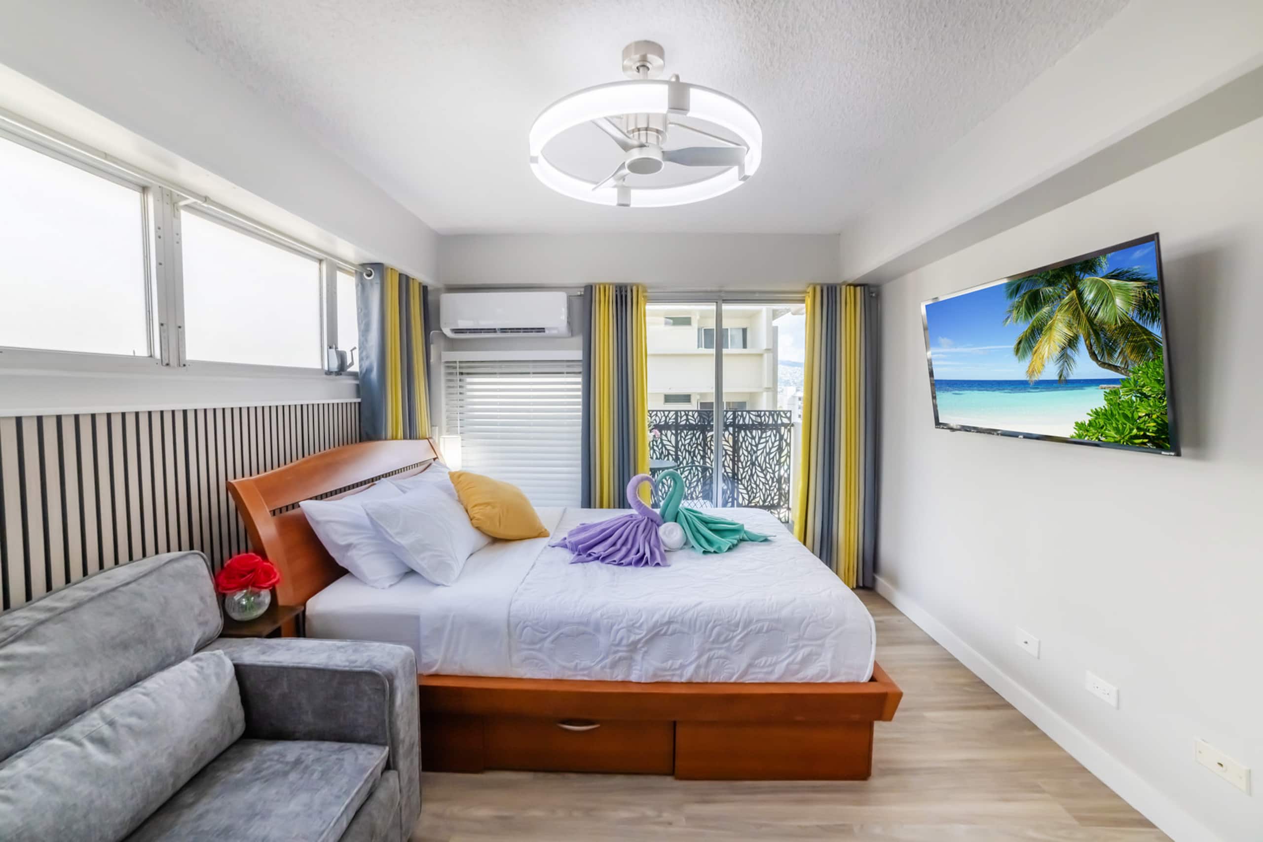 FREE parking! Waikiki beachside 2 bed 2 bath condo - Image 36