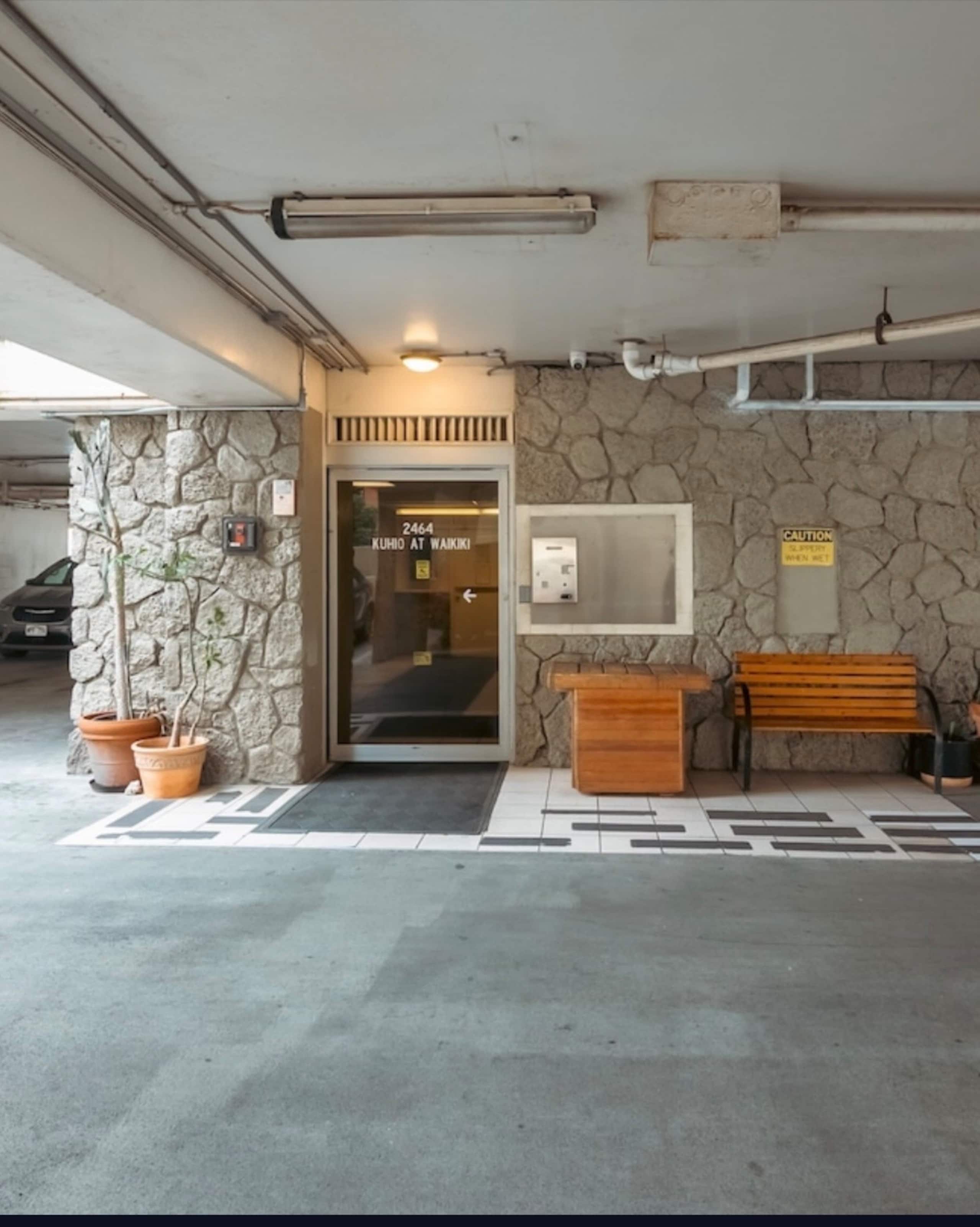 FREE parking! Waikiki beachside 2 bed 2 bath condo - Image 69