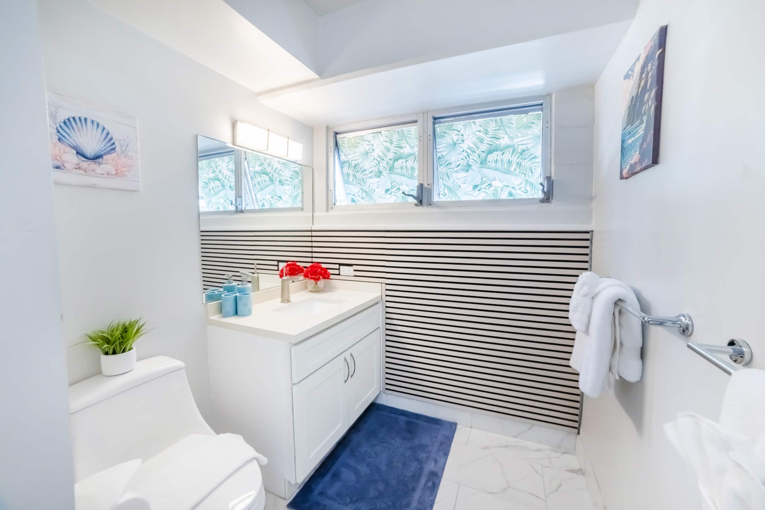 FREE parking! Waikiki beachside 2 bed 2 bath condo - Image 53