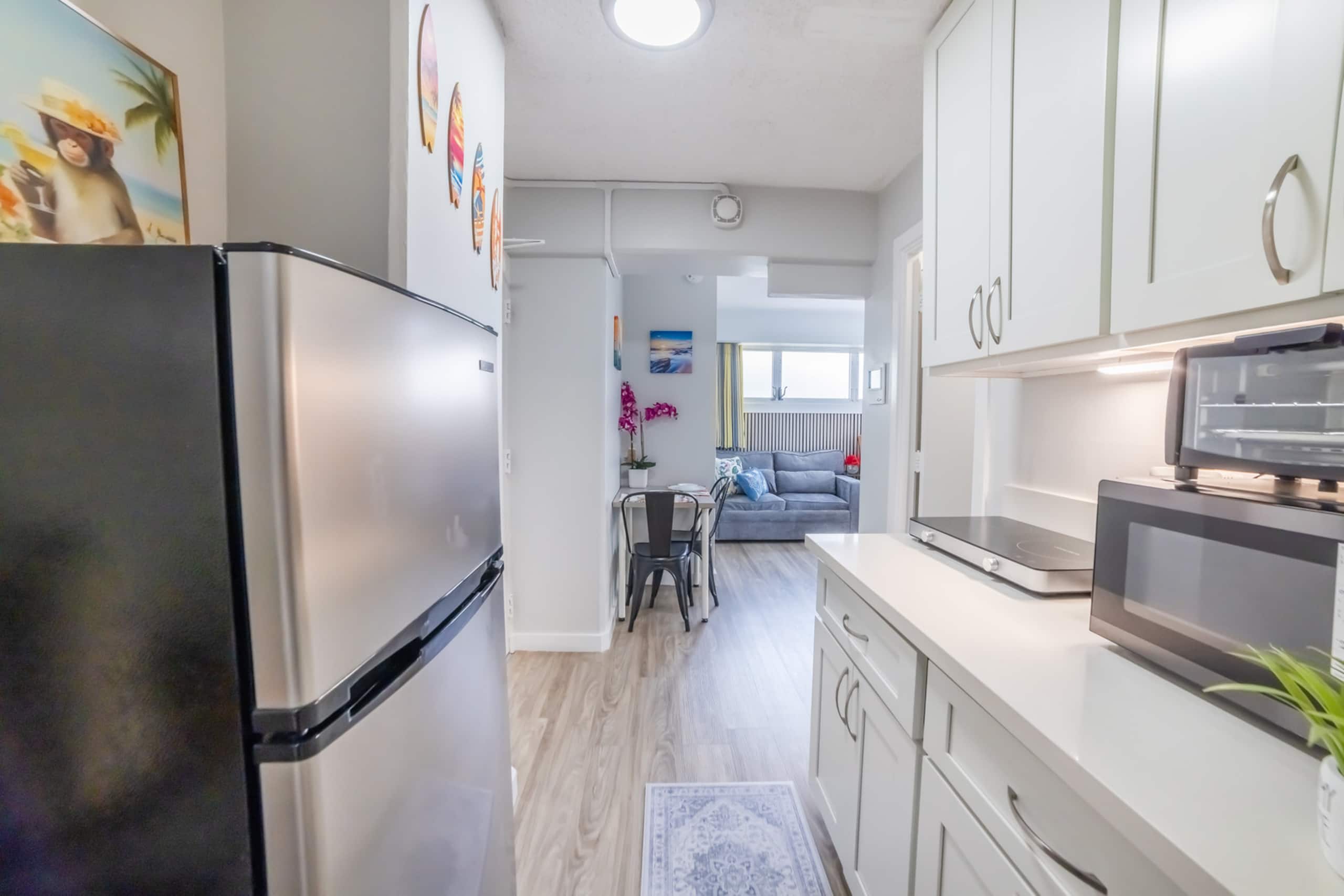 FREE parking! Waikiki beachside 2 bed 2 bath condo - Image 21
