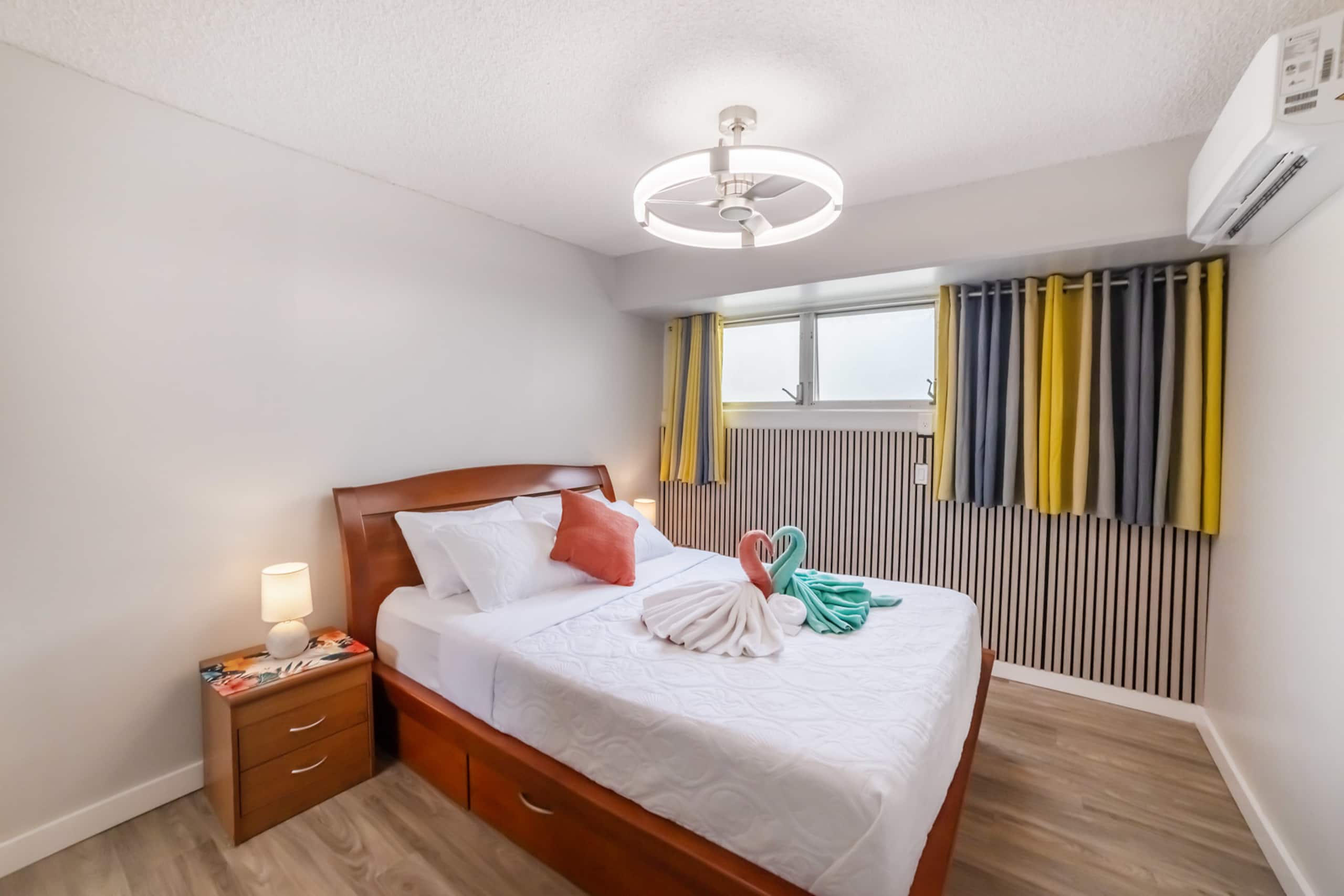 FREE parking! Waikiki beachside 2 bed 2 bath condo - Image 33