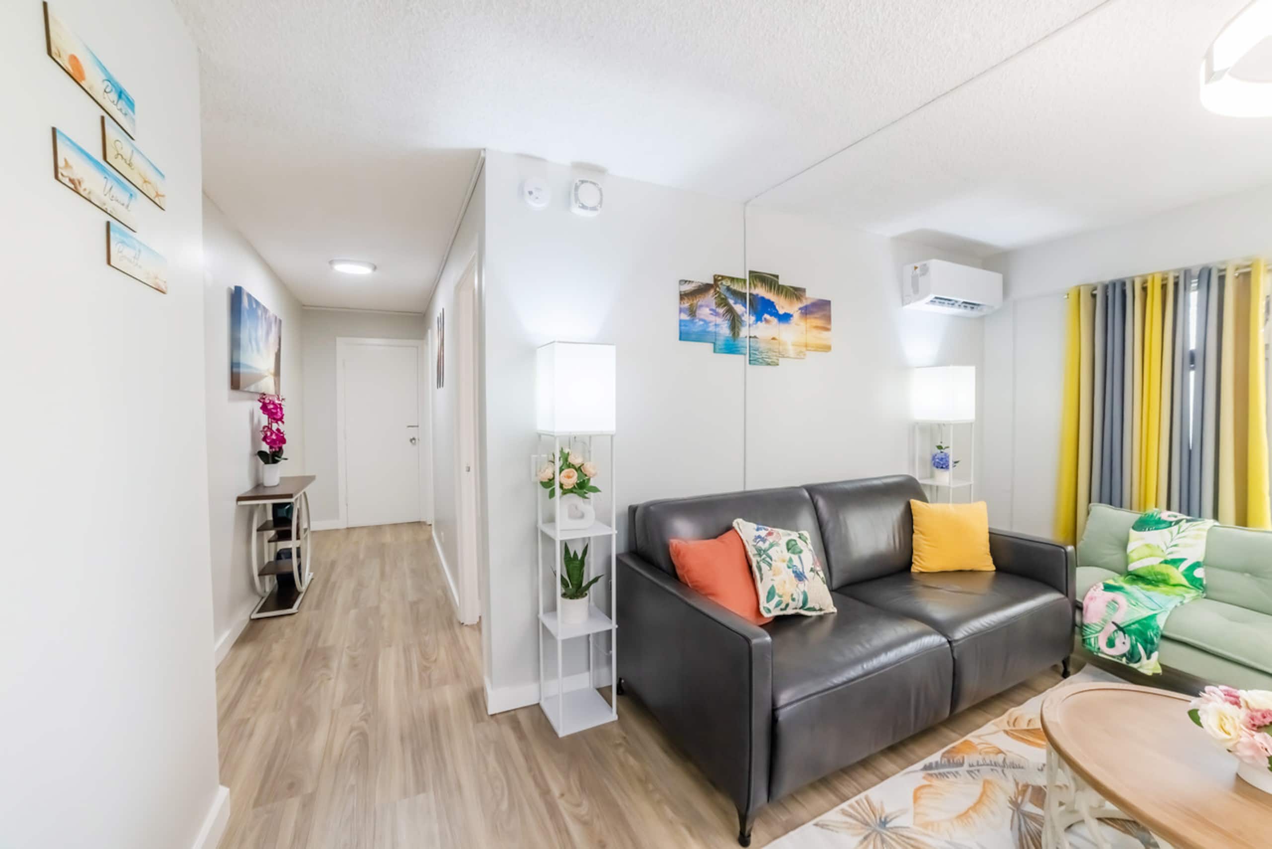FREE parking! Waikiki beachside 2 bed 2 bath condo - Image 10