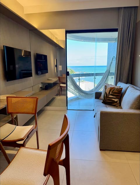 Popular Airbnb listing: Beachfront Apartment in Praia do Buracão - 307 in Rio Vermelho
