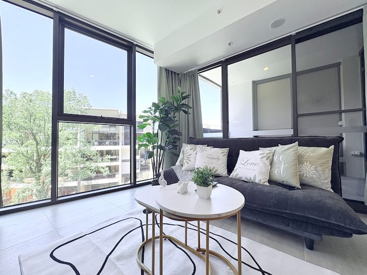 Brand New Settled Apartment，cbd，pool & Gym，free P - Canberra