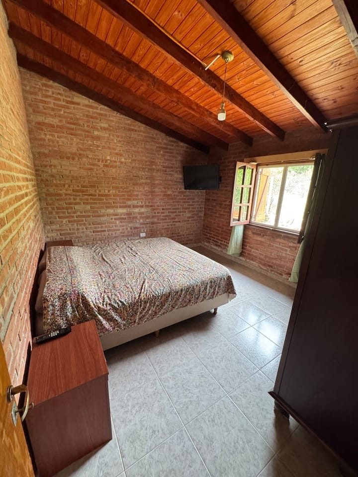 საძინებელი 1