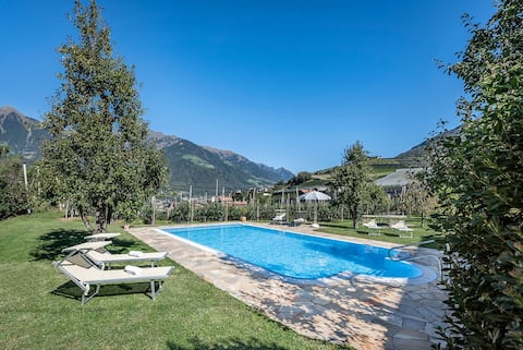 Successful Airbnb property: Plunerhof in Scena – 1 bedroom in Schenna