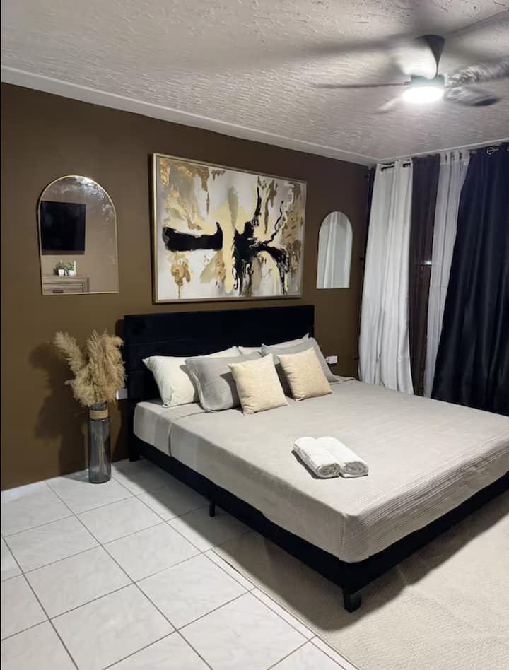 The City Nook | Kingston’s Middlepoint - Jamaica