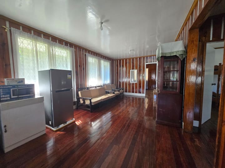 Rustic Cabin Home - La Trinidad