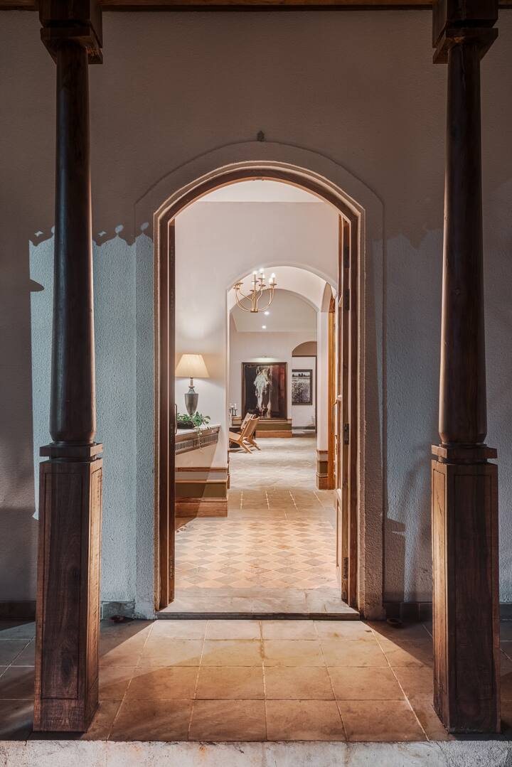Living room image 7