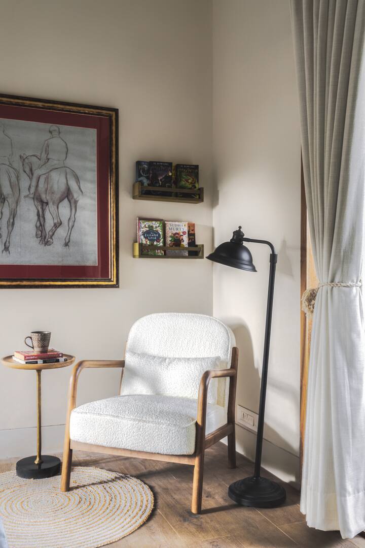 Living room image 8