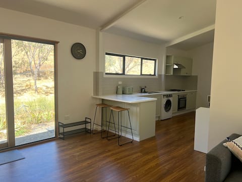 Successful Airbnb property: Little Gum- Peaceful Bush Retreat near the Barossa in Adelaide