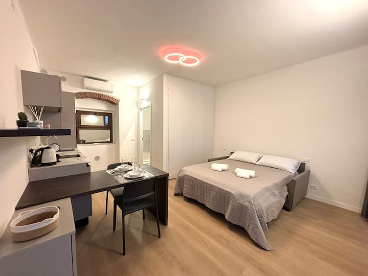 Suite Modern Verona-elegante Monolocale, P. Terra - Verona