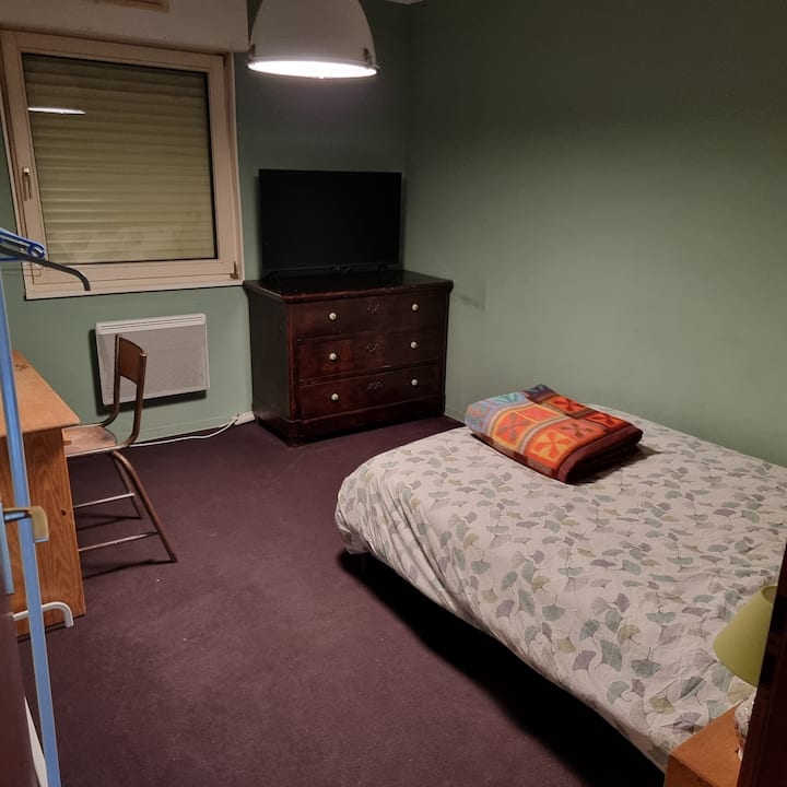 საძინებელი 8