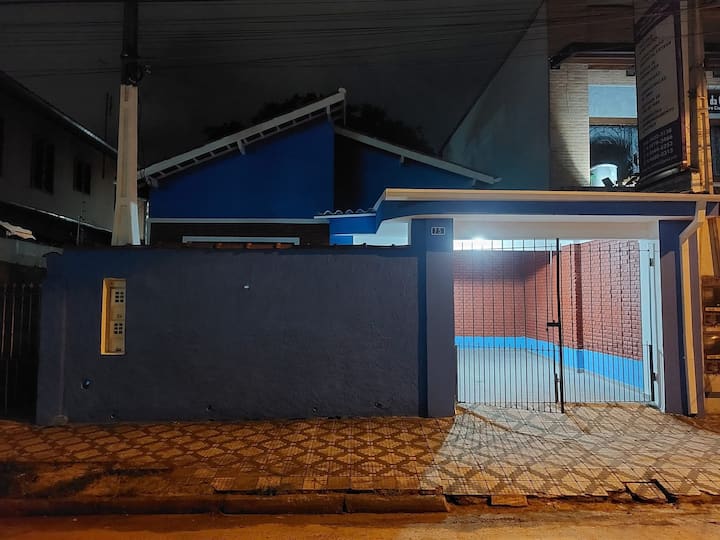 Casa Para Alugar Em Ubatuba, No Centro! - Ubatuba