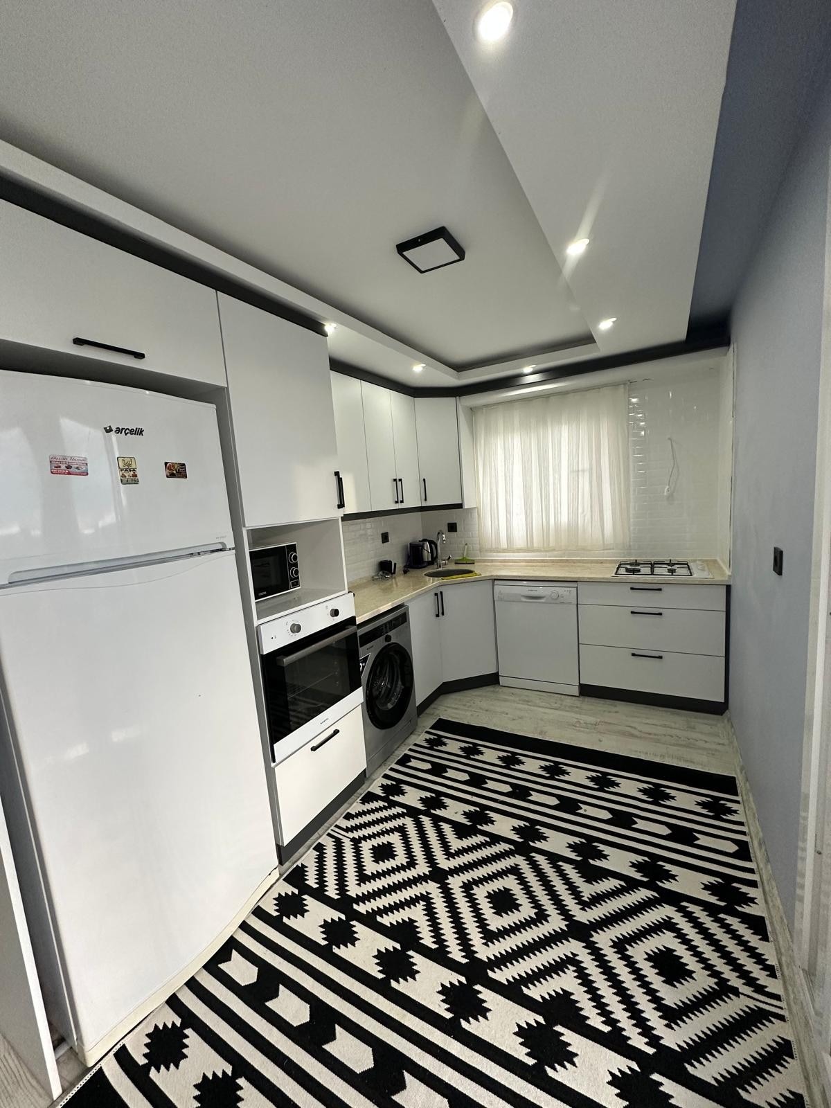 Mandalin ağaçları içersinde ısıtmalı havuz keyfi