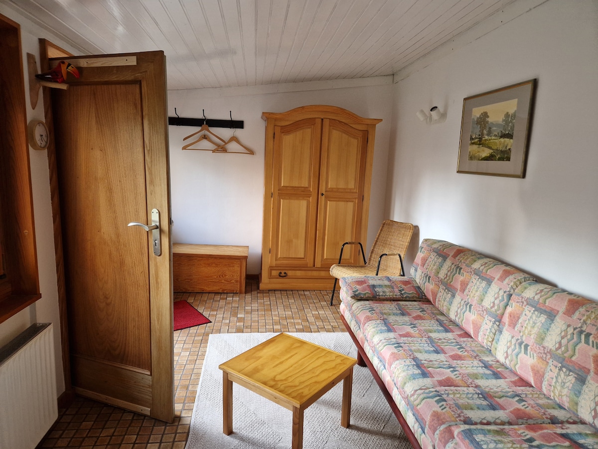 Popular Airbnb listing: Garden room near the city in Wülfel