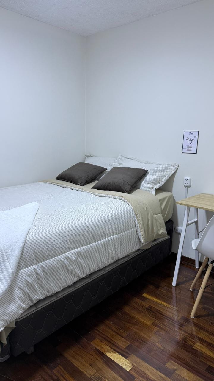 غرفة النوم 2