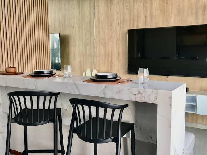 2br Pool & Balcony Near Larcomar - Perú