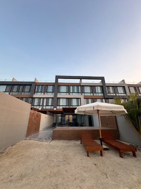 Top-earning Airbnb listing in Jeddah, 7 bedrooms