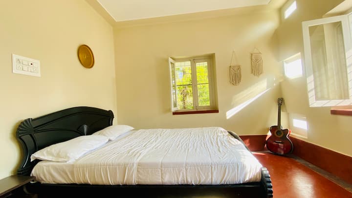 საძინებელი 4