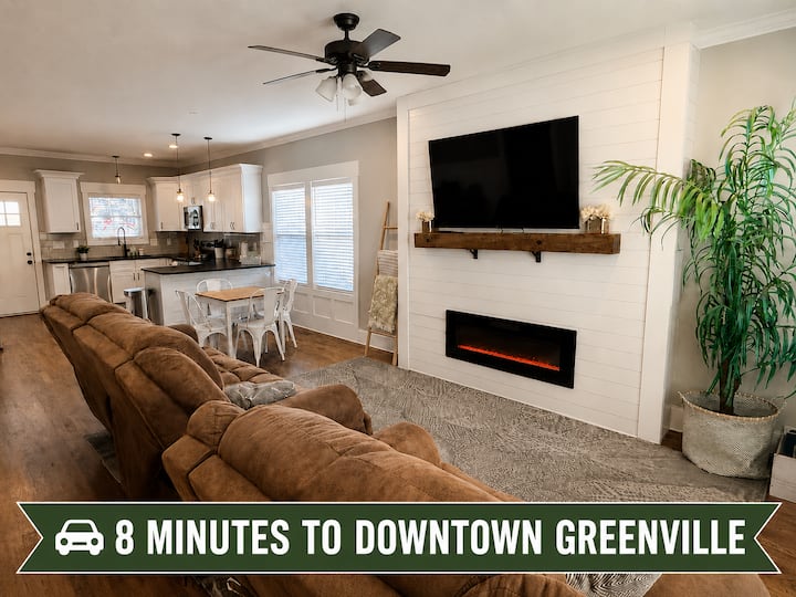 New: Family + Pet-friendly Near Downtown Gvl - Greenville, SC