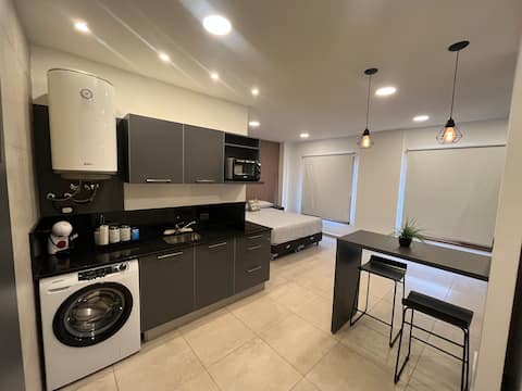 Successful Airbnb property: Excellent apartment in the center. 2nd floor in Departamento Escalante