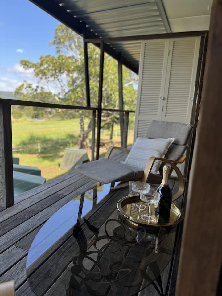 Lux Room At Twin Spurs - Yandina
