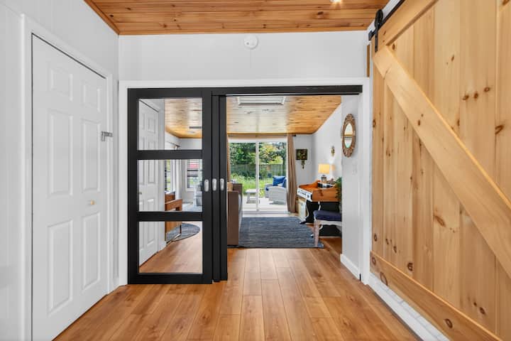 Salty Souls Retreat | 5br + Fire Pit + Yard - Lewes, DE