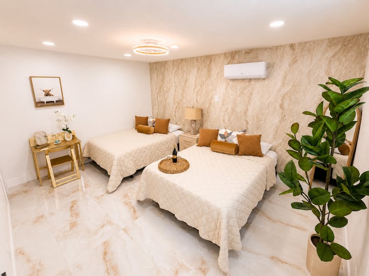 Luxury Suite Free Parking Sleeps 6 Near Mia - ハイアリア, FL