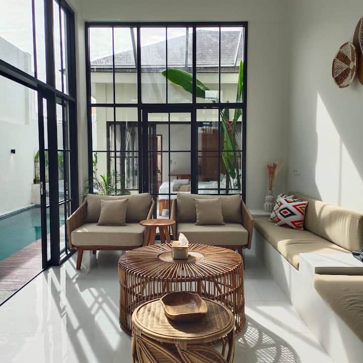 Villa With Rooftop In Ungasan Near Karma Beach - 발리