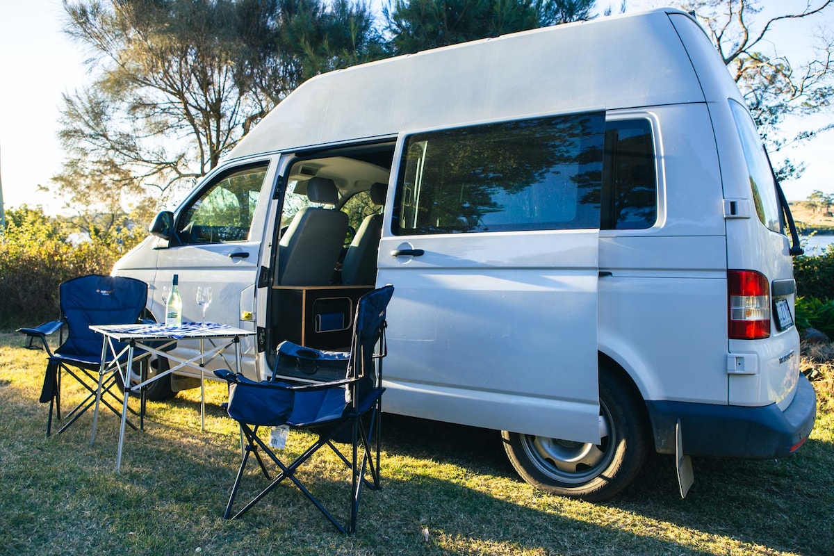Unbelievable $6k Shed Makeover: Shabby Chic Off-Grid Homestead!