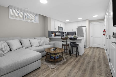 Successful Airbnb property: Guest Suite SE|Near South Health Campus/Seton YMCA in Rangeview