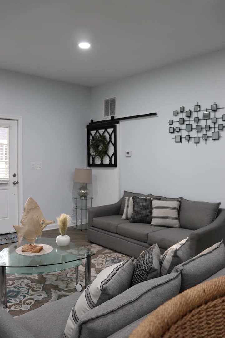 Spacious 3br Guesthouse Near Airport & Conv Ctr - Goose Creek, SC