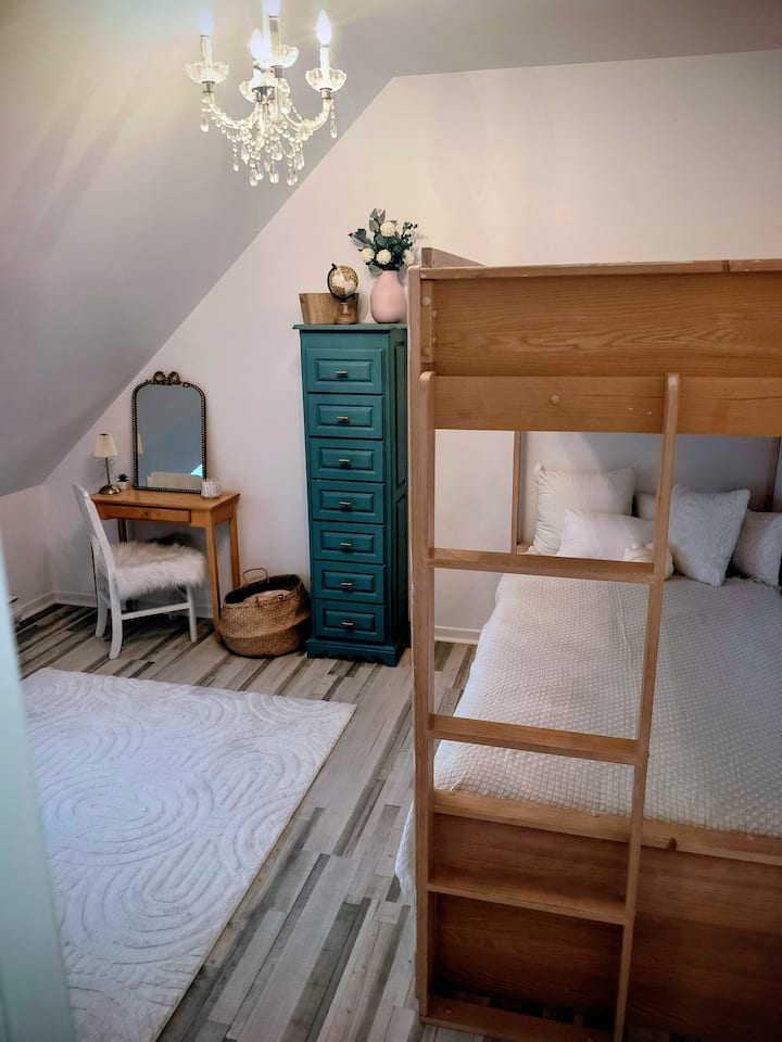 Grand Peony Suite