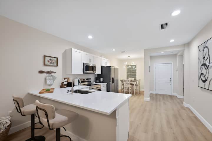 Beautiful Summer House, Comfortable And Familiar - Port Charlotte, FL