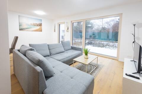 Top performing Airbnb: Danube Tower Holiday in Floridsdorf