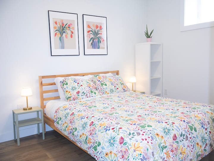 Cozy 2 Bedroom Private Suite Near Downtown Halifax - Halifax, NS, Canada