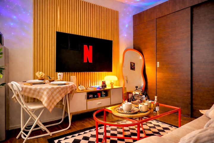 Bauhaus Skyline View | Netflix & Games Makati - Makati