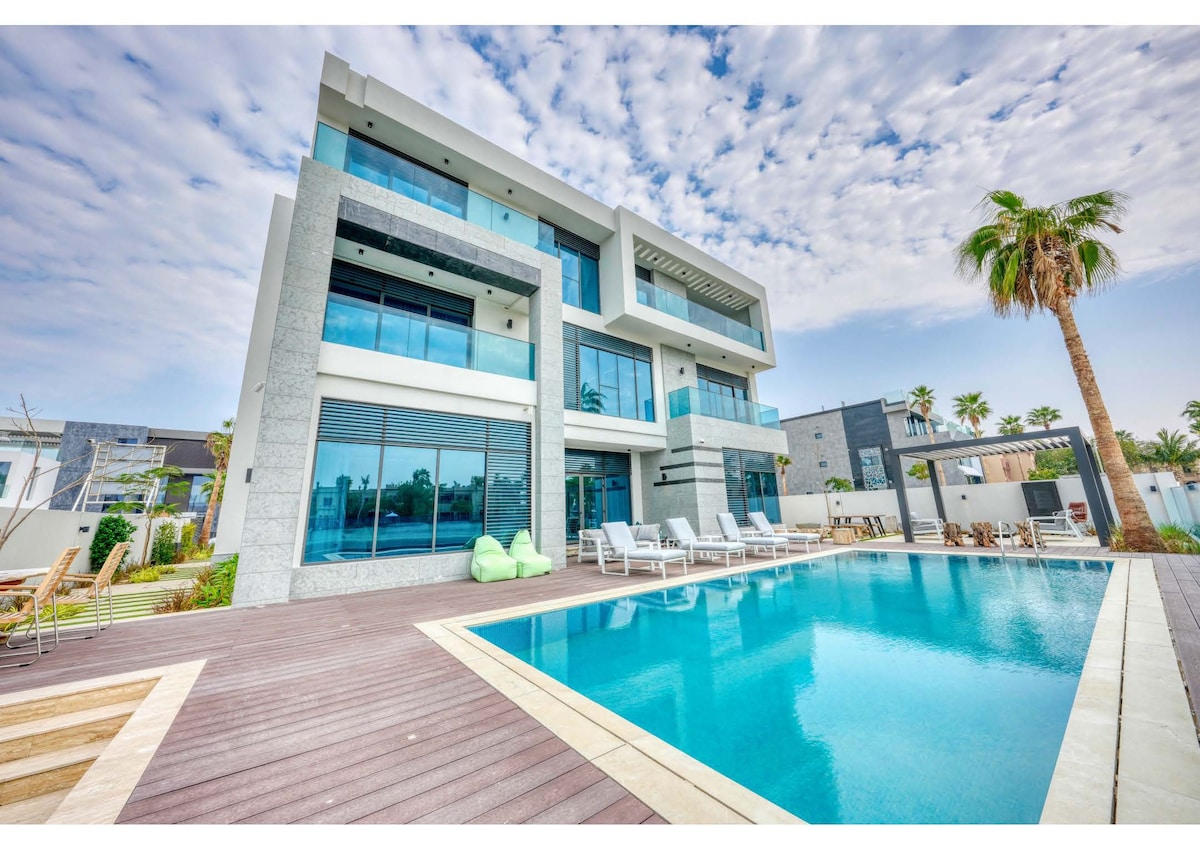 Direct from Owner, Luxury Villa, Billionaire Frond