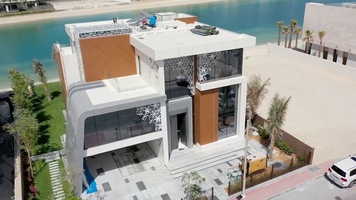 Private Ultra-Luxury Villa in Palm Frond G - 2