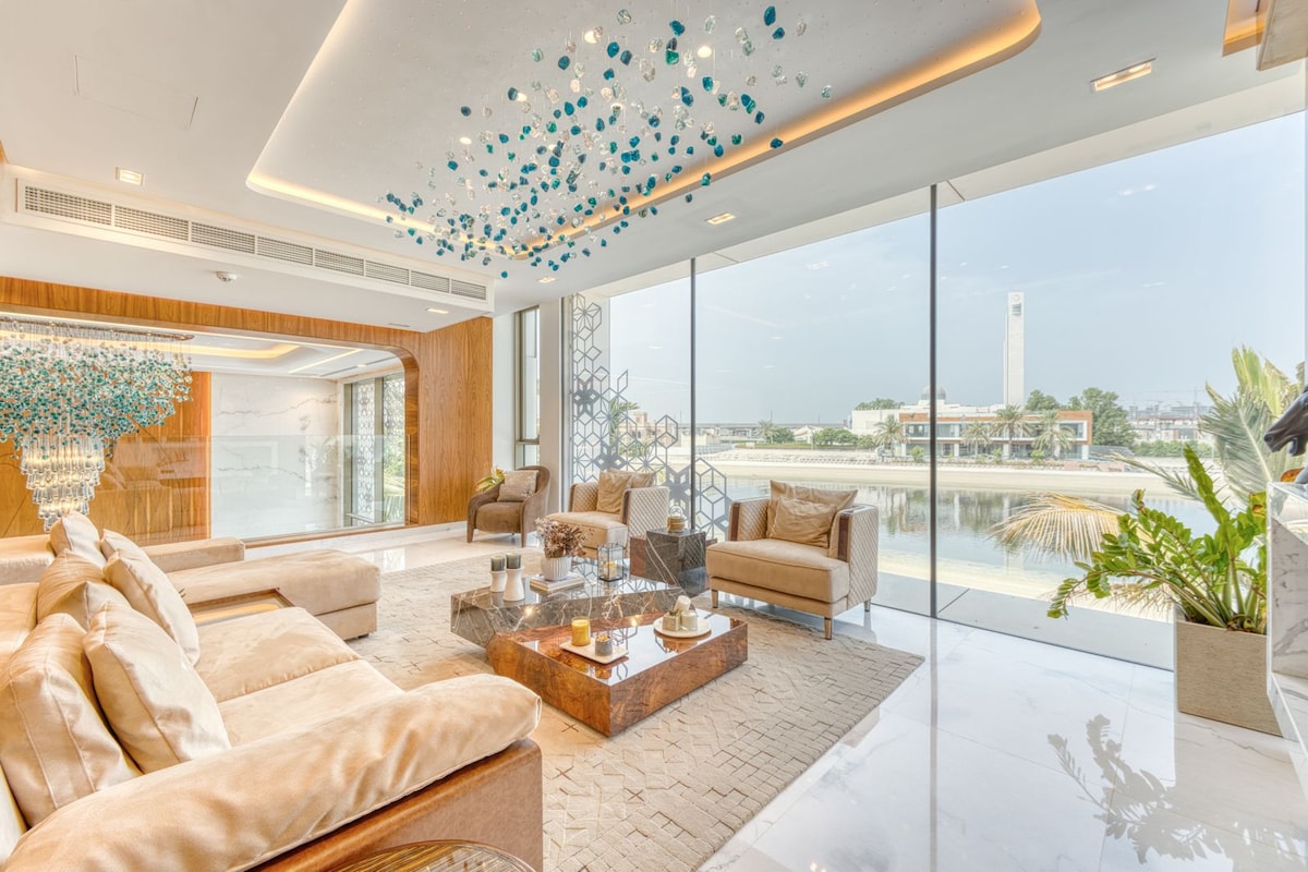 Private Ultra-Luxury Villa in Palm Frond G - 3