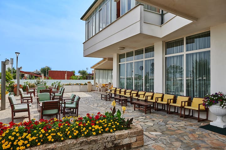 Hotel Caesar (Bed And Breakfast) Milano Marittima - Cervia