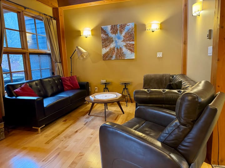 Bailout Lodge - Ski In/out - Banff National Park