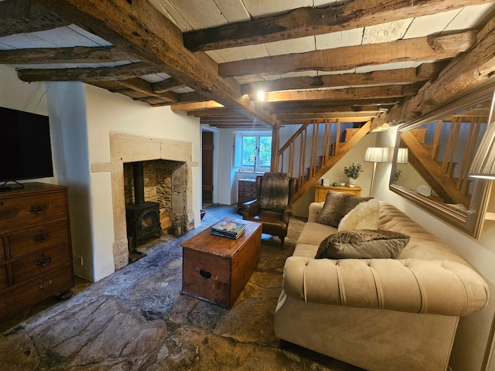 Charming Cotswolds Cottage, Nr Bath/castle Combe - Chippenham