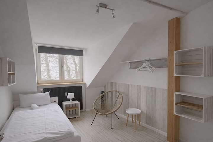 Private Single Room (Hamburg Sleep Club) - Ahrensburg